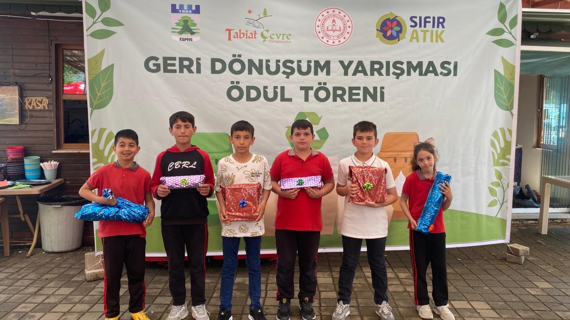 GERİ DÖNÜŞÜM YARIŞMASI ÖDÜL TÖRENİ